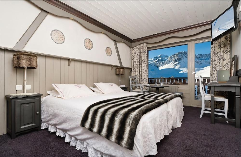 טיגנס Hotel Les Campanules By Les Etincelles מראה חיצוני תמונה