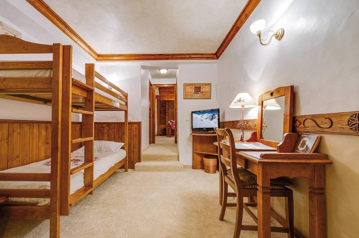 טיגנס Hotel Les Campanules By Les Etincelles מראה חיצוני תמונה