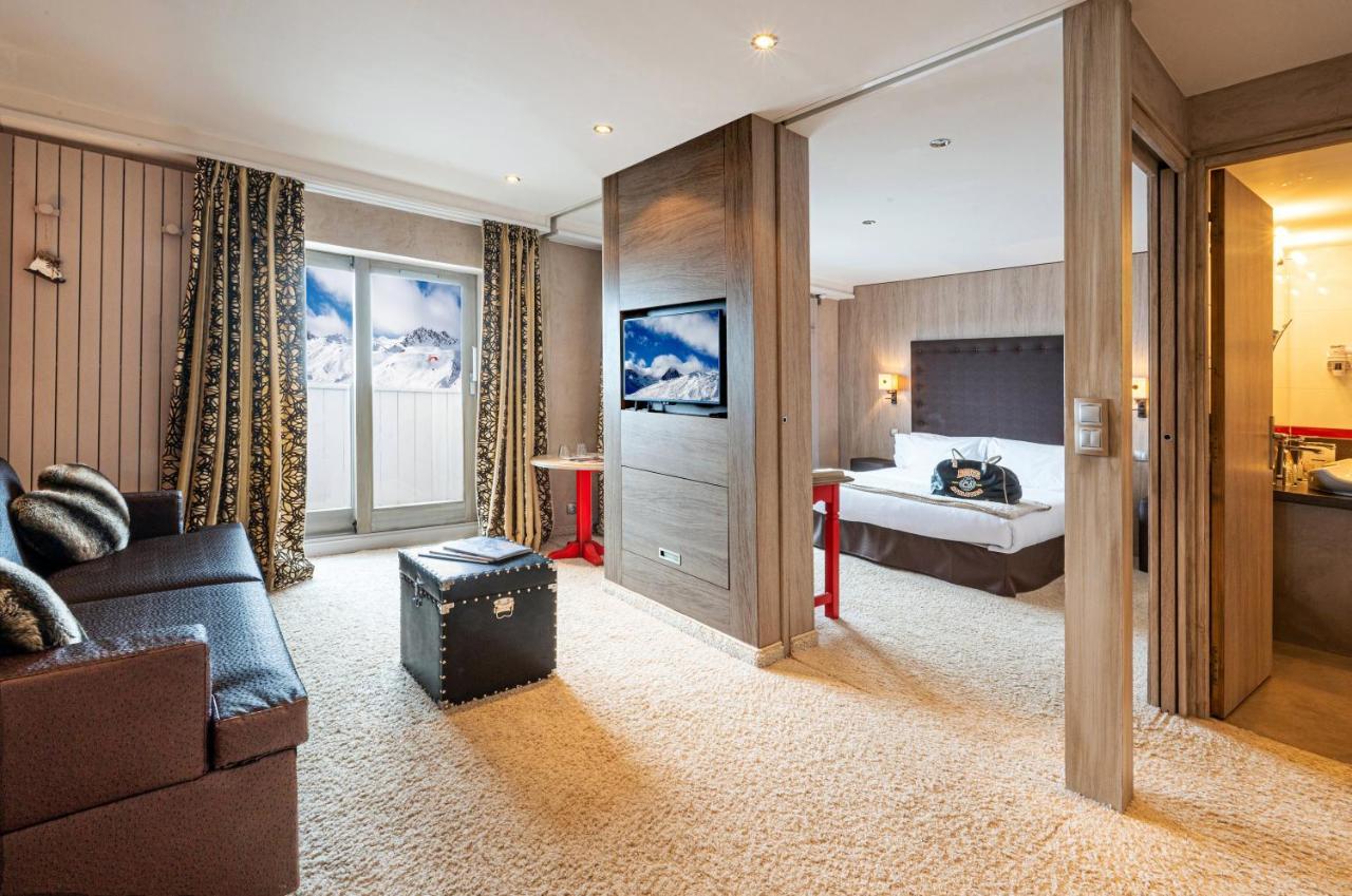 טיגנס Hotel Les Campanules By Les Etincelles מראה חיצוני תמונה