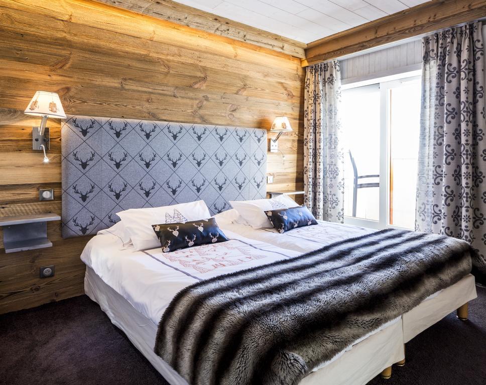 טיגנס Hotel Les Campanules By Les Etincelles מראה חיצוני תמונה